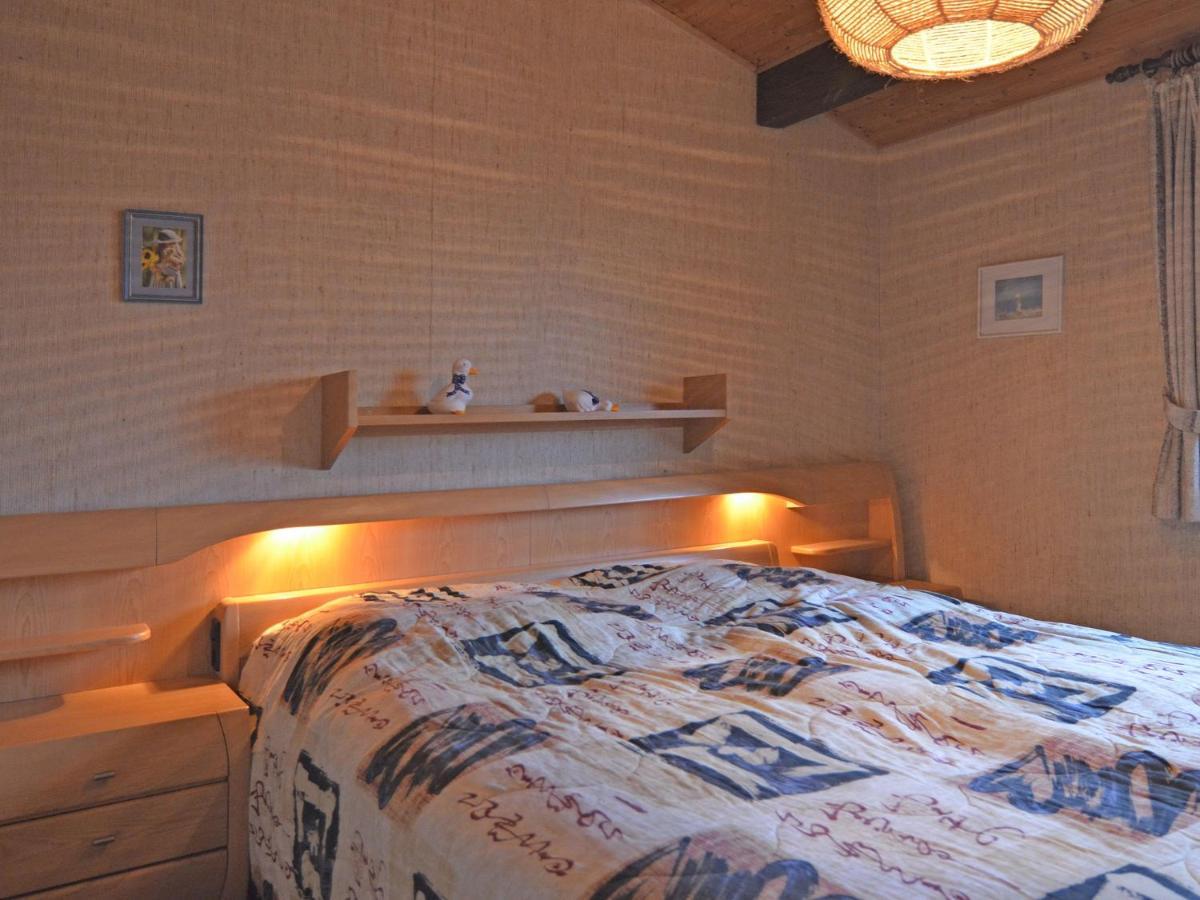Furnished Bungalow With Peaceful Neighbourhood Meschede Kültér fotó