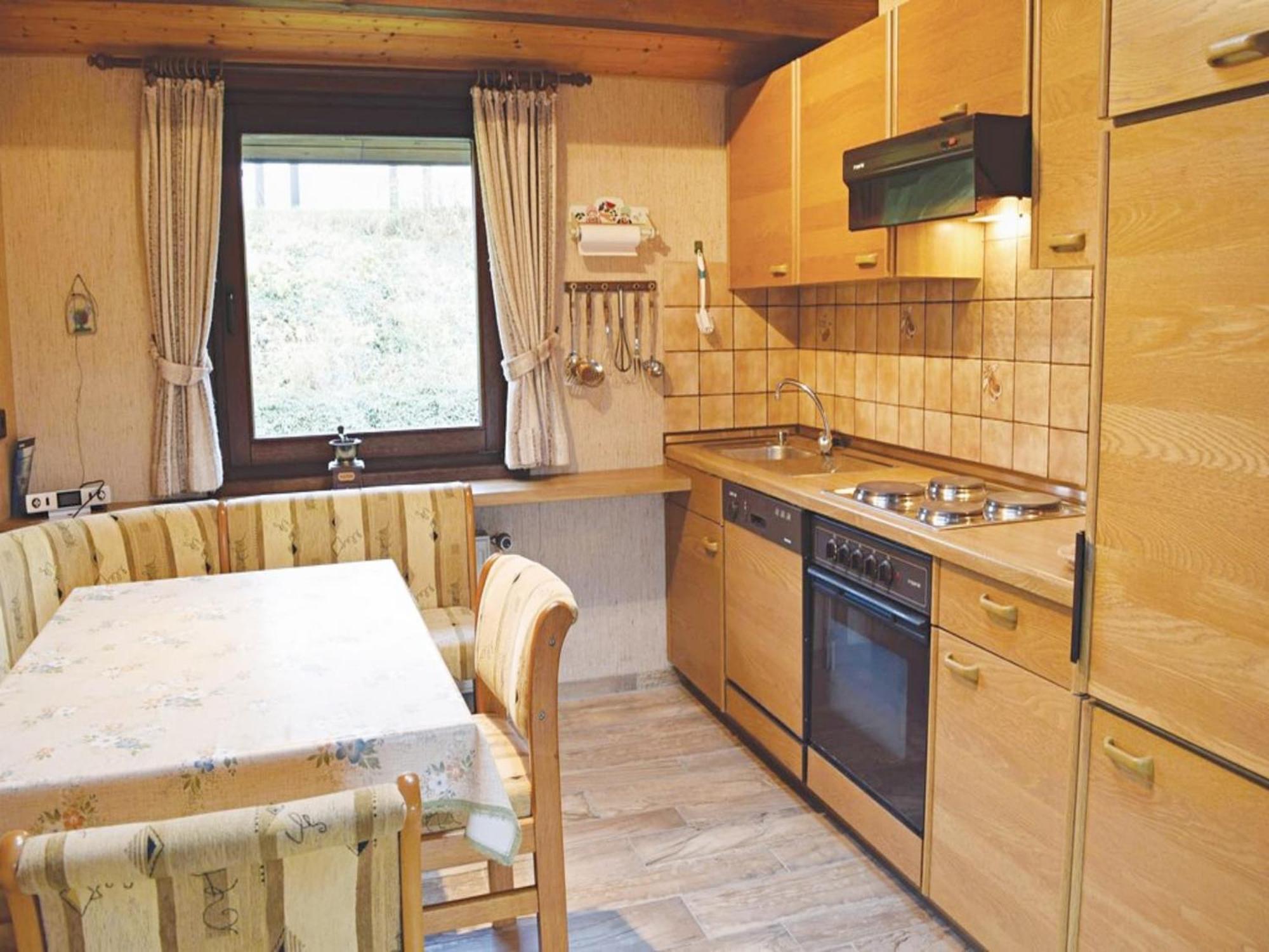 Furnished Bungalow With Peaceful Neighbourhood Meschede Kültér fotó